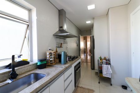 Apartamento à venda com 136m², 3 quartos e 1 vaga Apartamento à venda com 136m², 3 quartos e 1 vagaCozinha