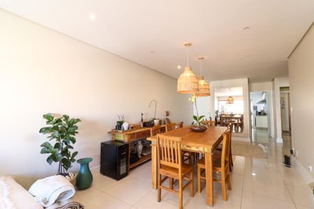 Apartamento à venda com 136m², 3 quartos e 1 vaga Apartamento à venda com 136m², 3 quartos e 1 vagaSala