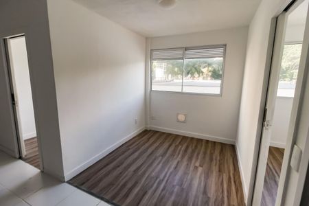 Sala de apartamento para alugar com 2 quartos, 33m² em Vila Suzana, São Paulo