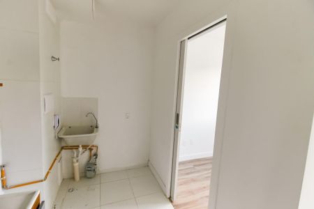 Área de Serviço de apartamento para alugar com 2 quartos, 33m² em Vila Suzana, São Paulo