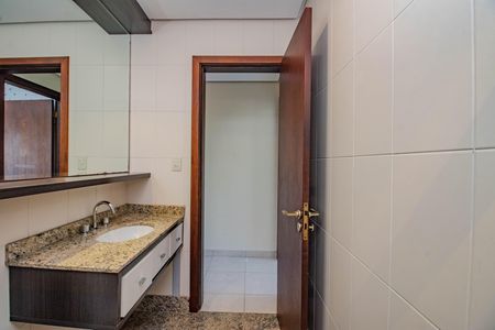 Apartamento à venda com 121m², 3 quartos e 2 vagas Apartamento à venda com 121m², 3 quartos e 2 vagasBanheiro Social