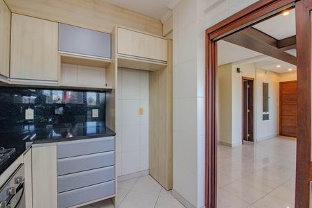 Apartamento à venda com 121m², 3 quartos e 2 vagas Apartamento à venda com 121m², 3 quartos e 2 vagasCozinha e Área de Serviço