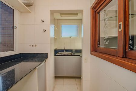 Apartamento à venda com 121m², 3 quartos e 2 vagas Apartamento à venda com 121m², 3 quartos e 2 vagasCozinha e Área de Serviço