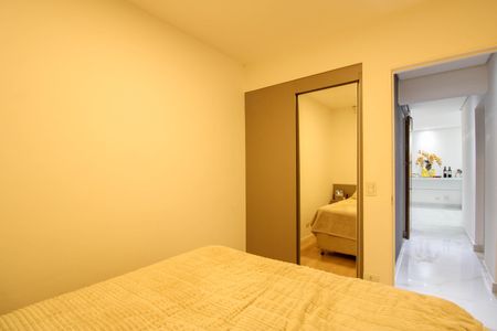 Apartamento à venda com 84m², 3 quartos e 2 vagas Apartamento à venda com 84m², 3 quartos e 2 vagasQuarto 1