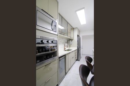 Apartamento à venda com 84m², 3 quartos e 2 vagas Apartamento à venda com 84m², 3 quartos e 2 vagasCozinha