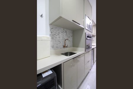 Apartamento à venda com 84m², 3 quartos e 2 vagas Apartamento à venda com 84m², 3 quartos e 2 vagasÁrea de Serviço