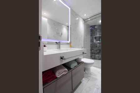 Apartamento à venda com 84m², 3 quartos e 2 vagas Apartamento à venda com 84m², 3 quartos e 2 vagasBanheiro Suíte