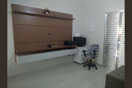 Casa à venda com 221m², 3 quartos e 2 vagas Casa à venda com 221m², 3 quartos e 2 vagasQuarto