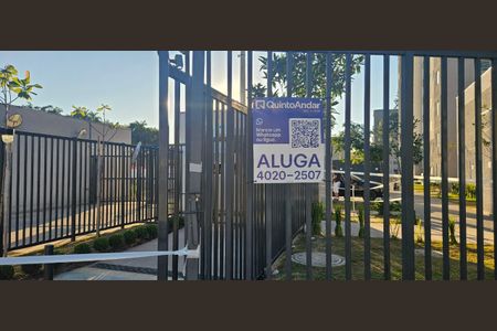 Apartamento para alugar com 41m², 2 quartos e sem vaga Apartamento para alugar com 41m², 2 quartos e sem vagaPlaca grande instalada na grade da fachada do condomínio no dia 06.06.2026 - Código da placa: FEWQ-1346