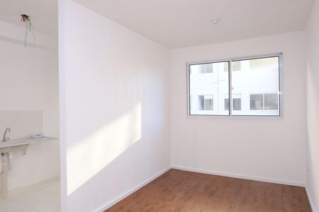 Sala de apartamento para alugar com 2 quartos, 41m² em Jardim Helian, São Paulo