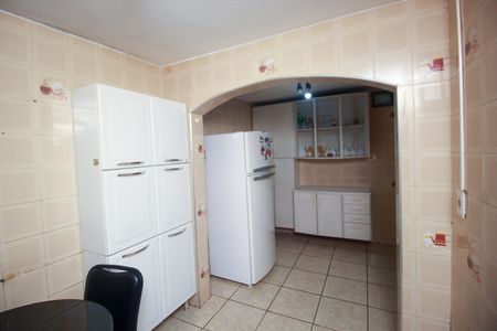 Casa à venda com 63m², 2 quartos e 2 vagas Casa à venda com 63m², 2 quartos e 2 vagasCozinha