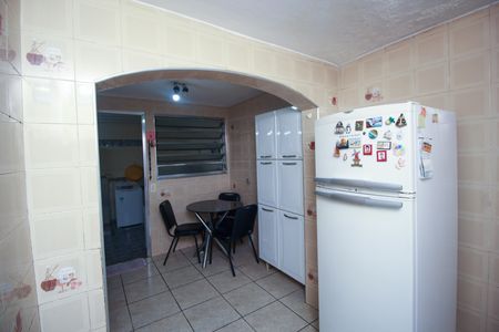 Casa à venda com 63m², 2 quartos e 2 vagas Casa à venda com 63m², 2 quartos e 2 vagasCozinha