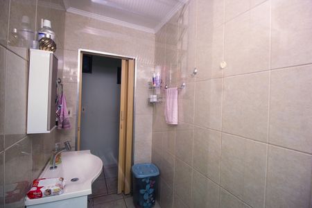 Casa à venda com 63m², 2 quartos e 2 vagas Casa à venda com 63m², 2 quartos e 2 vagasBanheiro