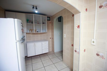 Casa à venda com 63m², 2 quartos e 2 vagas Casa à venda com 63m², 2 quartos e 2 vagasCozinha