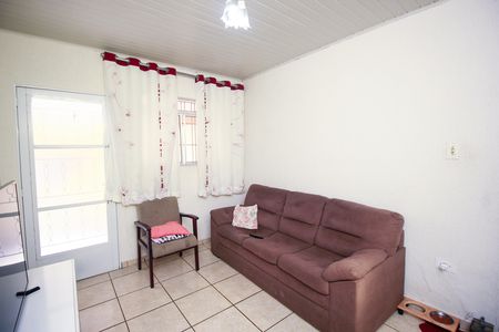 Casa à venda com 63m², 2 quartos e 2 vagas Casa à venda com 63m², 2 quartos e 2 vagasSala