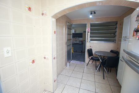 Casa à venda com 63m², 2 quartos e 2 vagas Casa à venda com 63m², 2 quartos e 2 vagasCozinha