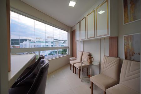 Apartamento para alugar com 105m², 2 quartos e 1 vagaVaranda da Sala