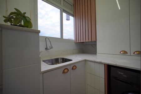 Apartamento para alugar com 105m², 2 quartos e 1 vagaÁrea de Serviço