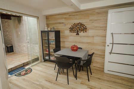 Casa à venda com 130m², 3 quartos e 2 vagasCopa