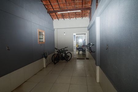 Garagem de casa à venda com 3 quartos, 130m² em Campo Grande, Rio de Janeiro