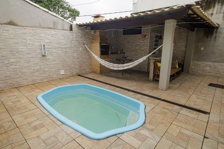 Casa à venda com 130m², 3 quartos e 2 vagasPiscina
