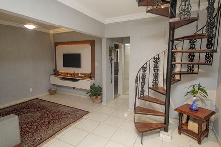 Casa à venda com 130m², 3 quartos e 2 vagasSala