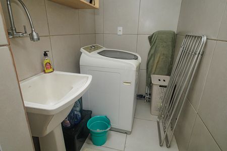 Casa à venda com 130m², 3 quartos e 2 vagasÁrea de Serviço
