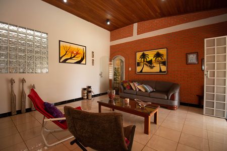 Casa à venda com 395m², 2 quartos e 4 vagasSala