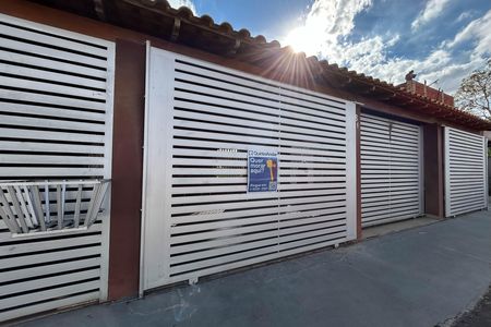 Casa à venda com 395m², 2 quartos e 4 vagasPlaca