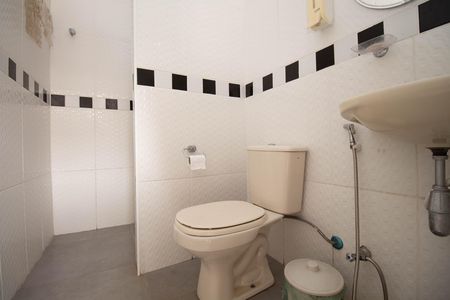 Casa à venda com 395m², 2 quartos e 4 vagasBanheiro