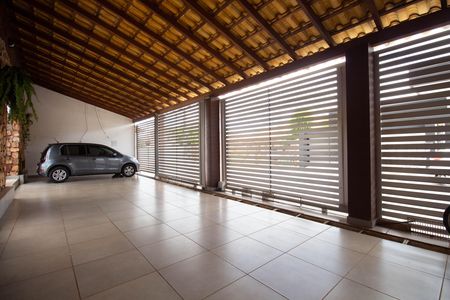 Casa à venda com 395m², 2 quartos e 4 vagasGaragem