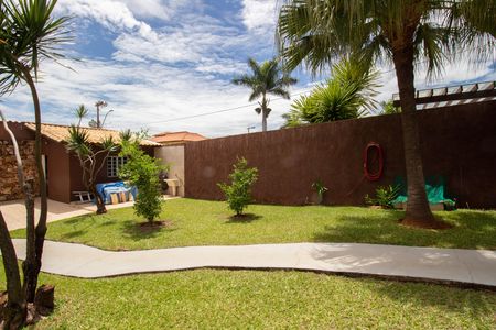 Casa à venda com 395m², 2 quartos e 4 vagasQuintal