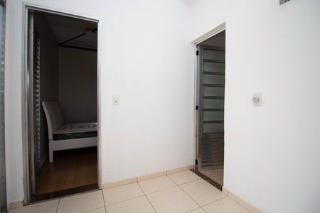 Casa à venda com 395m², 2 quartos e 4 vagasQuarto de Serviço