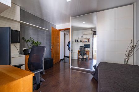 Apartamento para alugar com 240m², 4 quartos e 3 vagas Apartamento para alugar com 240m², 4 quartos e 3 vagasQuarto 4