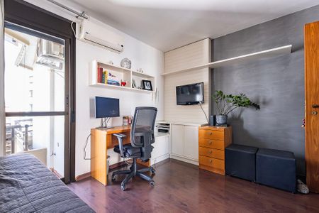 Apartamento para alugar com 240m², 4 quartos e 3 vagas Apartamento para alugar com 240m², 4 quartos e 3 vagasQuarto 4