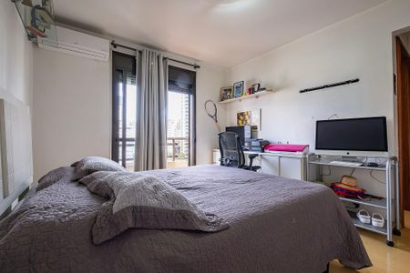 Apartamento para alugar com 240m², 4 quartos e 3 vagas Apartamento para alugar com 240m², 4 quartos e 3 vagasSuíte 2