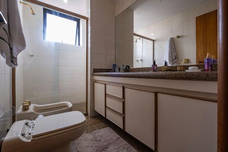 Apartamento para alugar com 240m², 4 quartos e 3 vagas Apartamento para alugar com 240m², 4 quartos e 3 vagasSuíte 2