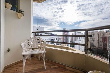 Apartamento para alugar com 240m², 4 quartos e 3 vagas Apartamento para alugar com 240m², 4 quartos e 3 vagasSuíte 1