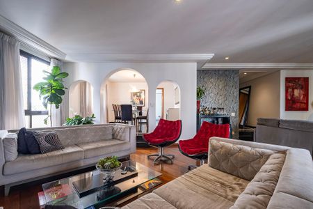 Apartamento para alugar com 240m², 4 quartos e 3 vagas Apartamento para alugar com 240m², 4 quartos e 3 vagasSala