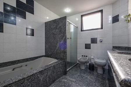 Apartamento para alugar com 240m², 4 quartos e 3 vagas Apartamento para alugar com 240m², 4 quartos e 3 vagasSuíte 1