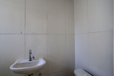 Casa para alugar com 100m², 2 quartos e 2 vagas Casa para alugar com 100m², 2 quartos e 2 vagasBanheiro