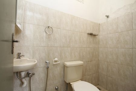 Casa para alugar com 60m², 2 quartos e sem vaga banheiro social