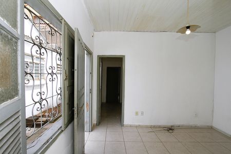 Sala de casa para alugar com 2 quartos, 60m² em Carlos Prates, Belo Horizonte