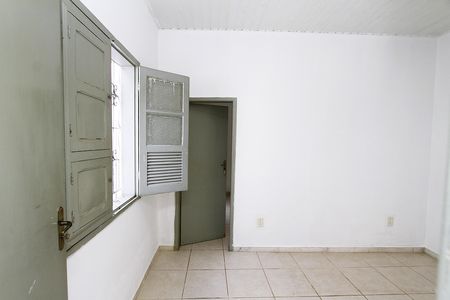 Quarto 1 de casa para alugar com 2 quartos, 60m² em Carlos Prates, Belo Horizonte