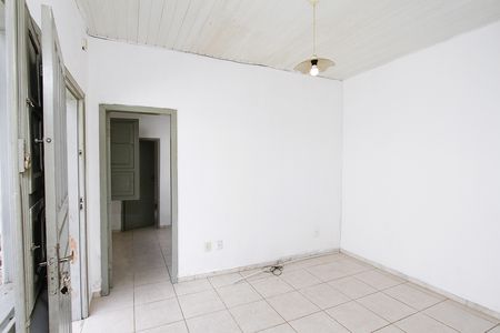 Sala de casa para alugar com 2 quartos, 60m² em Carlos Prates, Belo Horizonte