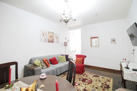 Apartamento à venda com 108m², 2 quartos e 1 vaga Apartamento à venda com 108m², 2 quartos e 1 vagaSala