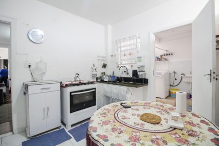 Apartamento à venda com 108m², 2 quartos e 1 vaga Apartamento à venda com 108m², 2 quartos e 1 vagaCozinha