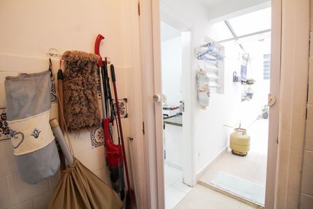Apartamento à venda com 108m², 2 quartos e 1 vaga Apartamento à venda com 108m², 2 quartos e 1 vagaÁrea de Serviço - Banheiro