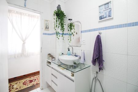Apartamento à venda com 108m², 2 quartos e 1 vaga Apartamento à venda com 108m², 2 quartos e 1 vagaBanheiro