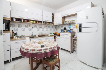 Apartamento à venda com 108m², 2 quartos e 1 vaga Apartamento à venda com 108m², 2 quartos e 1 vagaCozinha